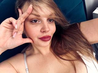 Click to chat with model OnlyOneRose
