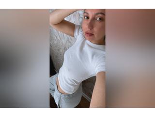 Click to chat with model KamilaXHot