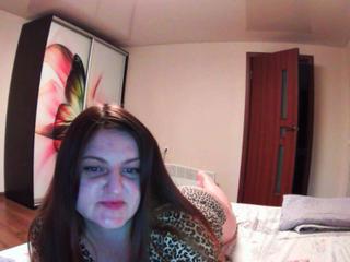 Click to chat with model Angelika88