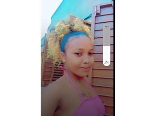 Click to chat with model Orinah