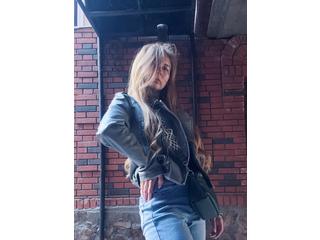 Click to chat with model Lana_Heels